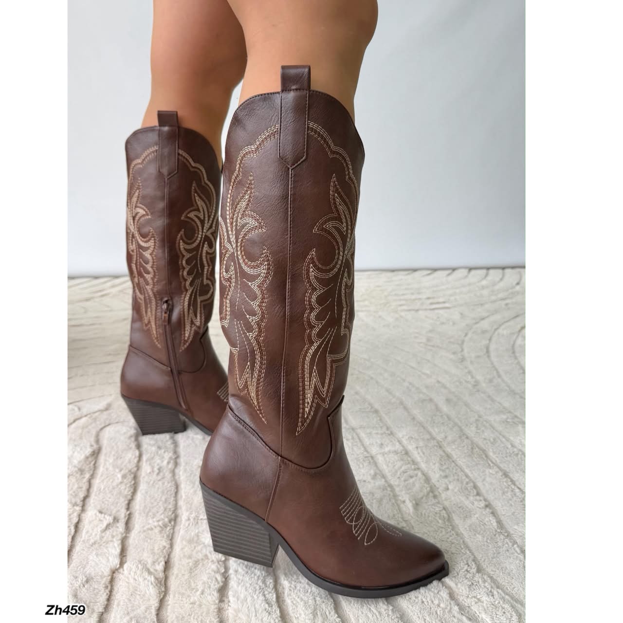 Bota texana café detalles tacon 7cm J31 C-146